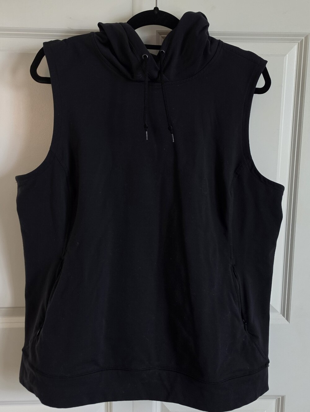 Duluth Trading Co Black Sleeveless Hoodie